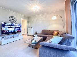 Spacious 2 BR flat with balcony and parking in Mamer，位于Mamer的酒店