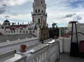 Centro Cultural Distrito，位于苏克雷的酒店