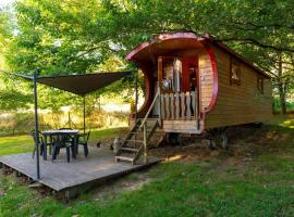 Roulotte La Vert-Dîne，位于圣帕尔杜的酒店