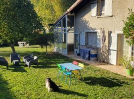 Chambres cosy au hameau de St Pierre，位于Saint-Georges-de-Commiers的酒店