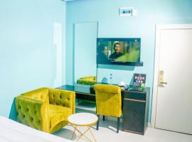 Paradox Suites Hotel，位于Lekki的酒店