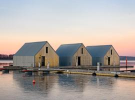 Domy na Wodzie na Mazurach，位于皮什的山林小屋