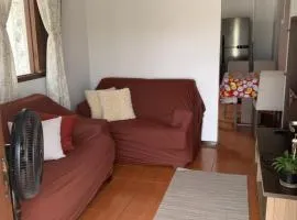 Casa com 2 quartos em Torres - Ótima localização, frente ao Bistek e mar