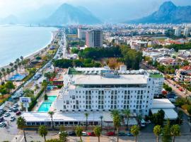 临海家庭度假酒店，位于安塔利亚的Spa酒店