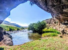 Mpharane cave campsite，位于Mokhotlong的酒店