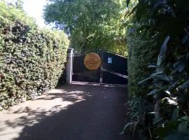 " village tonneaux de tirpoil "