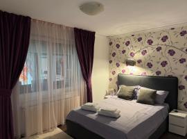 Casa Rosa by MANAGR，位于皮亚特拉-尼亚姆茨的酒店