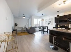 Buchanan 609 - Midtown Condo Luxe and Gym