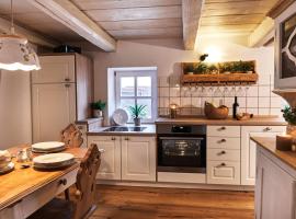 Ferienhaus Lilace，位于Böttingen的酒店