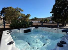 卡索那德尔庭院旅馆，位于桑蒂亚戈德尔泰德的酒店