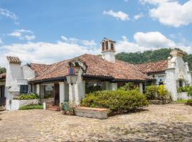 El Refugio Hotel & Spa，位于萨赛马的酒店