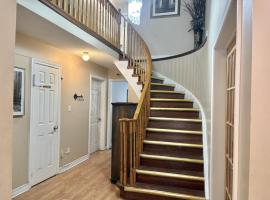 Grove Haven Retreat Budget Rooms for Workers Retirees, and Couples in Central Barrie，位于巴里的酒店