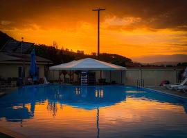 Hotel Sunrise and Spa，位于Čiflik的酒店