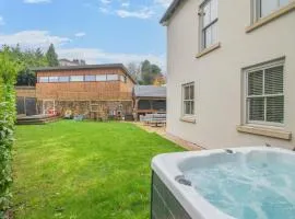 5 Bed in Chepstow oc-h34098