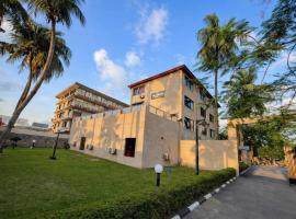 Li Tour International Hotel，位于伊凯贾的酒店