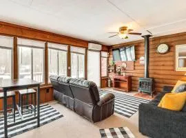 Hike and Ski Log Cabin in East Stroudsburg!