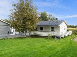 Whirl Cabin, 5 min walk from Saltstraumen bridge，位于Saltstraumen的酒店