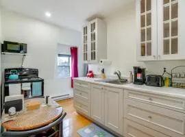 Apt in Historic Lynn Neighborhood: 2 Mi to Beach!