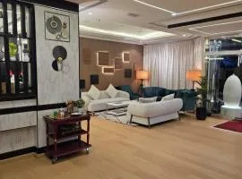 Golden California Hotel