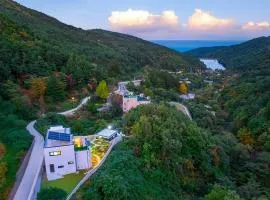 Gangneung Muije Dokchae Pension
