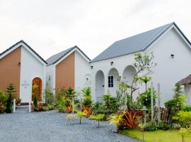 Baan Iris Salaya，位于萨拉耶的酒店