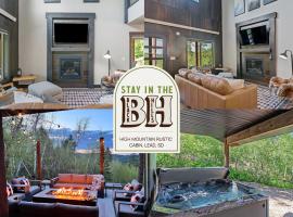 High Mountain Rustic Cabin Hot Tub Game Loft，位于利德的酒店