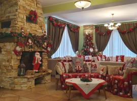 Poiana Golf Chalet，位于布什泰尼的酒店