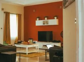 LuxeStay Executive Suite