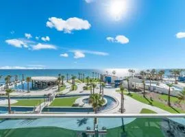 Encantame Soleil 1BR Sleeps 4 lock off unit