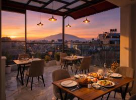 Kathmandu Royal Chamber Hotel - Near INTL Airport & Pashupatinath Temple，位于加德满都的酒店