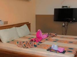 MONIQUE CZ Maria Gléta，位于Abomey-Calavi的酒店