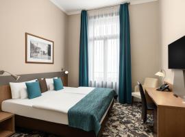 Erzsébet Királyné Szálloda，位于格德勒的酒店