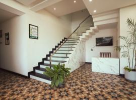 Renukamba Comforts，位于奇克马格尔的酒店