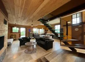 Atelier, cosy et moderne & terrasse avec jacuzzi