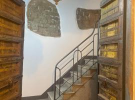 Luxar Suites & Apartments，位于阿塞米尼的酒店