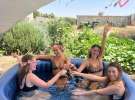 חאן בכפר במשק בלה מאיה - האוהל，位于Nevatim的豪华帐篷