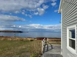 Seaside Cottage 180 Views