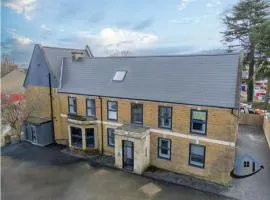 Manor House Apartments