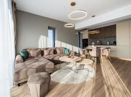 Best Residence - High-End Suites with Private Parking - by Solinis Homes，位于布加勒斯特的酒店