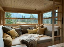Ål Cabin With Views Of Marshland And Mountains，位于Haglebu的酒店