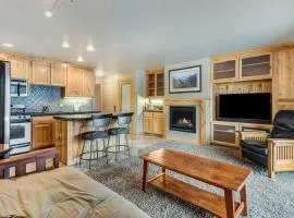 Rustic Pet-Friendly Second Floor Condo