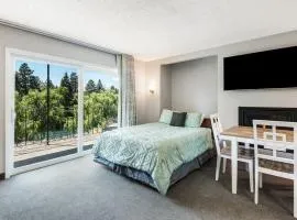 Ground Floor Studio On The Riverfront