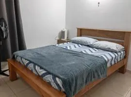 Quiet space near Nórdica with parking