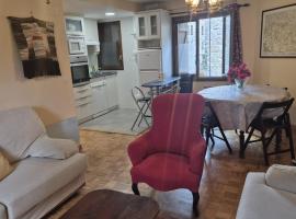 Casa Celia by CARDI SUITES，位于潘蒂科萨的酒店