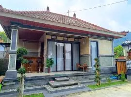 Nyoman Guest House