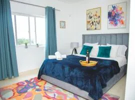 Serenity Haven 2BR-Pool Fast WiFi & AC with Netflix in Gated community