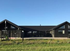 Villavilla #403 - R&aring;bylille Strand, Lollandfalsterm&oslash;n，位于Pollerup Kulleg&aring;rd的带热水浴缸的酒店