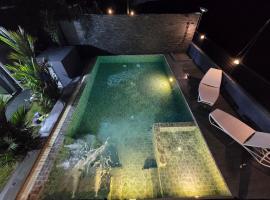 Kathu V pool villa 171，位于卡图的酒店