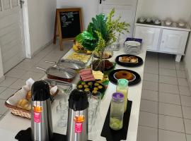 Pousada Marrakesh，位于嘎林海斯港的酒店