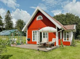 Summer Living In Nature And Lakeside In Halland，位于Simlångsdalen的酒店